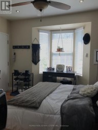 MAIN LEVEL STUDIO - 1 HIAWATHA ROAD Toronto (Greenwood-Coxwell) Ontario photo 6
