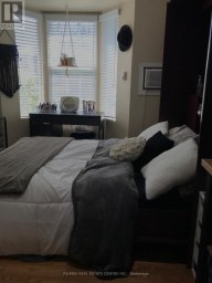 MAIN LEVEL STUDIO - 1 HIAWATHA ROAD Toronto (Greenwood-Coxwell) Ontario photo 7