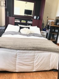 MAIN LEVEL STUDIO - 1 HIAWATHA ROAD Toronto (Greenwood-Coxwell) Ontario photo 8
