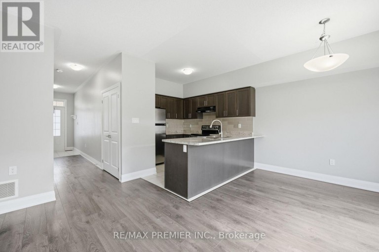 72 LUISA STREET, Bradford West Gwillimbury (Bradford), Ontario, L3Z0P1