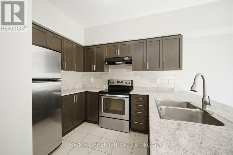 72 LUISA STREET, Bradford West Gwillimbury (Bradford), Ontario, L3Z0P1