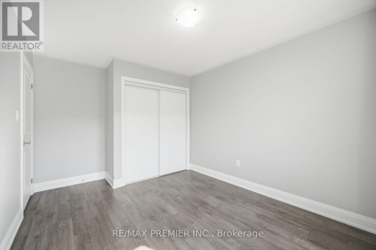 72 LUISA STREET, Bradford West Gwillimbury (Bradford), Ontario, L3Z0P1