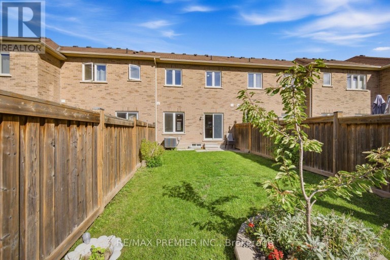 72 LUISA STREET, Bradford West Gwillimbury (Bradford), Ontario, L3Z0P1