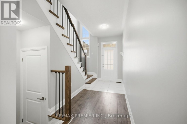 72 LUISA STREET, Bradford West Gwillimbury (Bradford), Ontario, L3Z0P1
