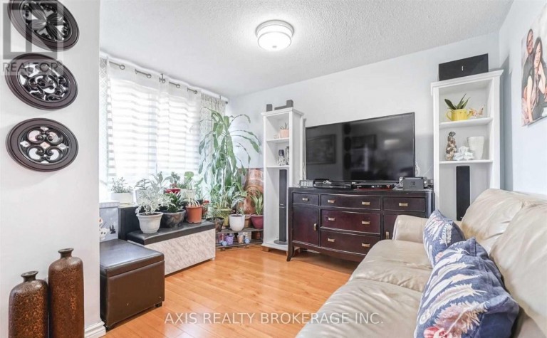 322 - 364 THE EAST MALL STREET, Toronto (Islington-City Centre West), Ontario, M9B6C5