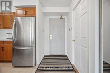 808 - 2155 BURNHAMTHORPE ROAD W Mississauga (Erin Mills) Ontario photo 3