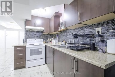 22 MEADOW GLADE ROAD Brampton (Sandringham-Wellington) Ontario photo 13
