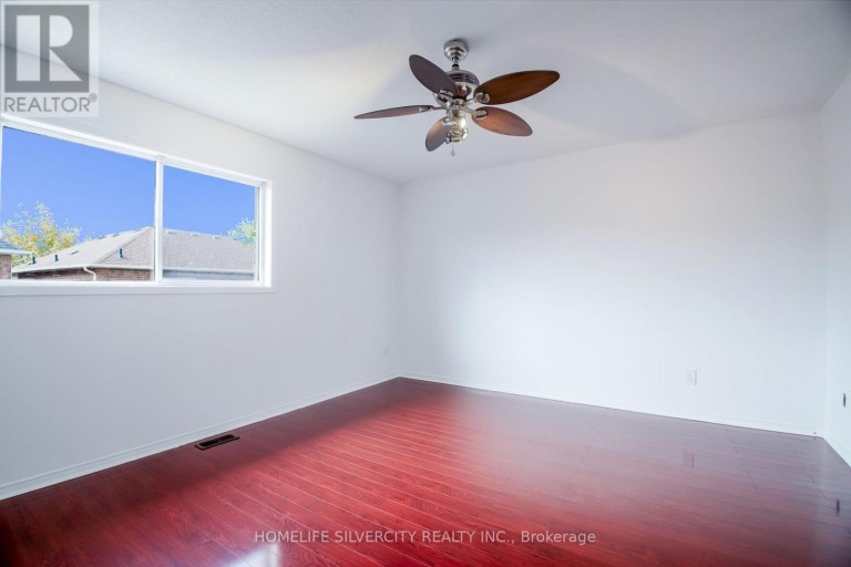 22 MEADOW GLADE ROAD, Brampton (Sandringham-Wellington), Ontario, L6R1Z7