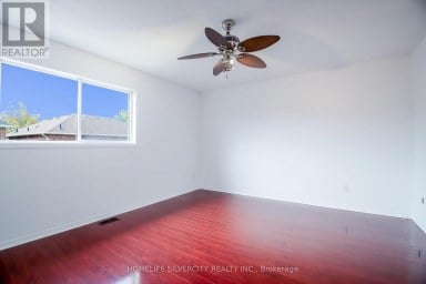 22 MEADOW GLADE ROAD Brampton (Sandringham-Wellington) Ontario photo 32