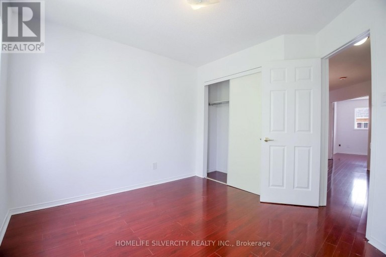 22 MEADOW GLADE ROAD, Brampton (Sandringham-Wellington), Ontario, L6R1Z7