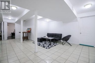 22 MEADOW GLADE ROAD Brampton (Sandringham-Wellington) Ontario photo 47