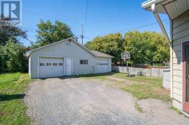 225 Beverley ST Sault Ste Marie Ontario photo 24