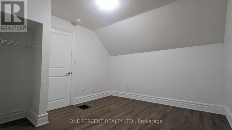 1 - 249 EAST 18TH STREET, Hamilton (Inch Park), Ontario, L9A4P5