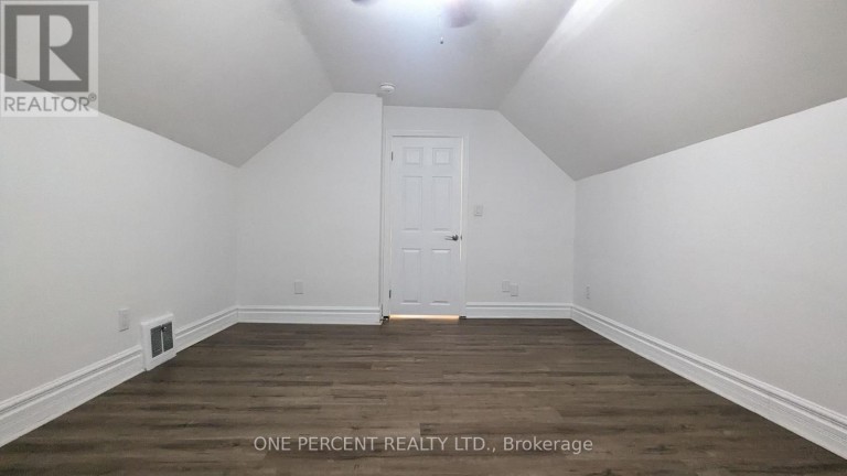 1 - 249 EAST 18TH STREET, Hamilton (Inch Park), Ontario, L9A4P5