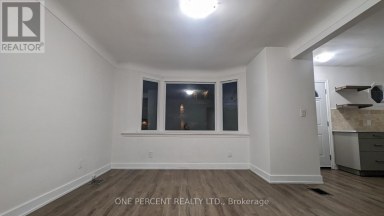 1 - 249 EAST 18TH STREET Hamilton (Inch Park) Ontario photo 4