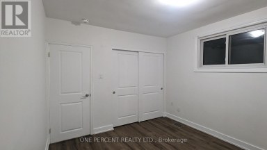 1 - 249 EAST 18TH STREET Hamilton (Inch Park) Ontario photo 6
