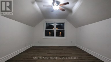 1 - 249 EAST 18TH STREET Hamilton (Inch Park) Ontario photo 8