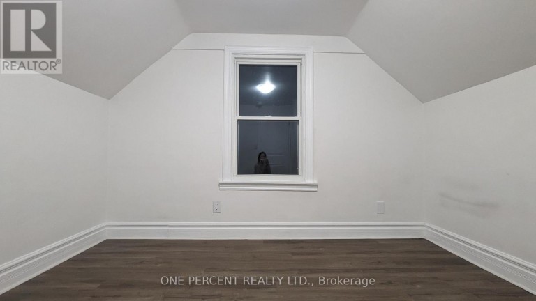 1 - 249 EAST 18TH STREET, Hamilton (Inch Park), Ontario, L9A4P5
