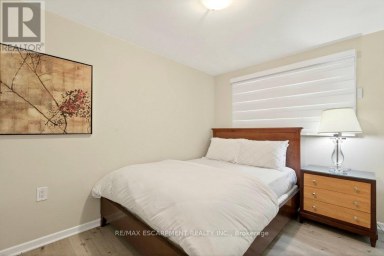 20 ST. CHARLES DRIVE Thorold (Thorold Downtown) Ontario photo 10