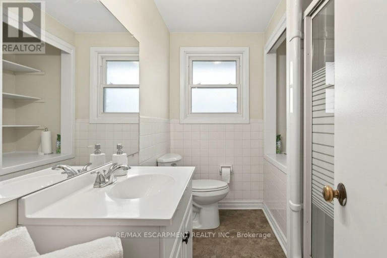 20 ST. CHARLES DRIVE, Thorold (Thorold Downtown), Ontario, L2V2W4