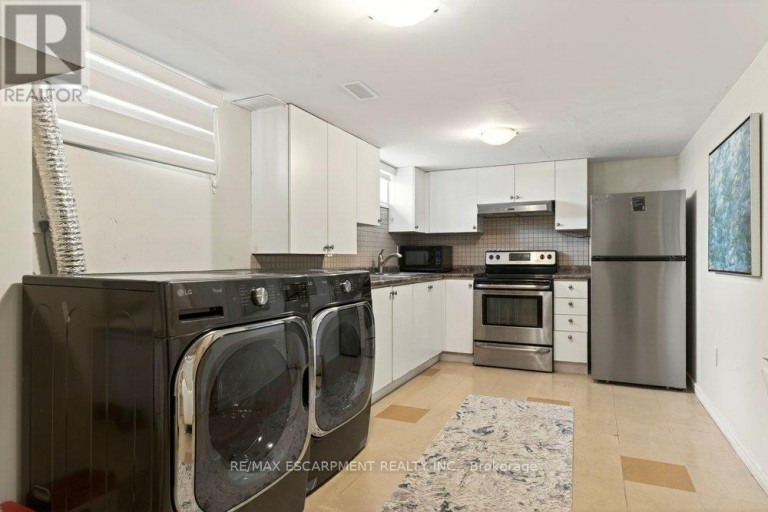 20 ST. CHARLES DRIVE, Thorold (Thorold Downtown), Ontario, L2V2W4