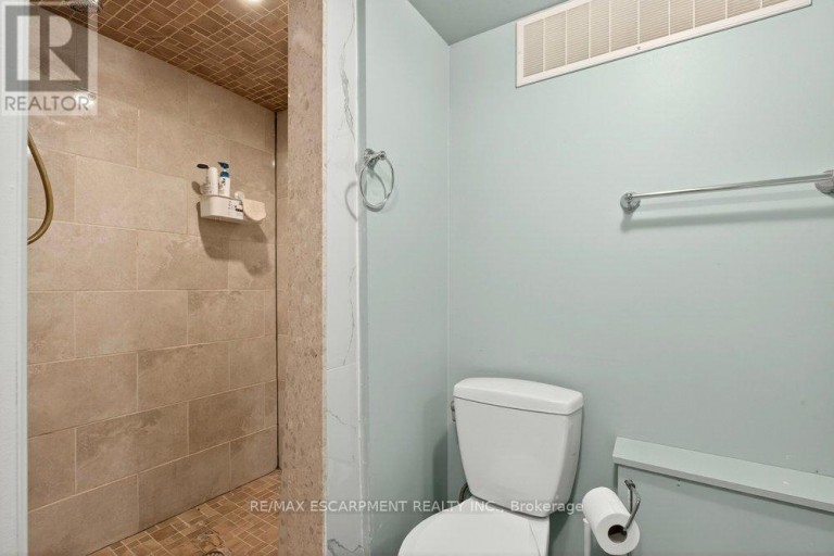20 ST. CHARLES DRIVE, Thorold (Thorold Downtown), Ontario, L2V2W4