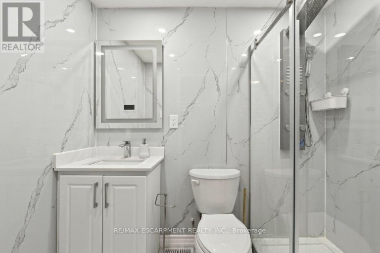 20 ST. CHARLES DRIVE, Thorold (Thorold Downtown), Ontario, L2V2W4