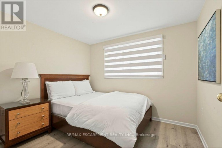 20 ST. CHARLES DRIVE, Thorold (Thorold Downtown), Ontario, L2V2W4