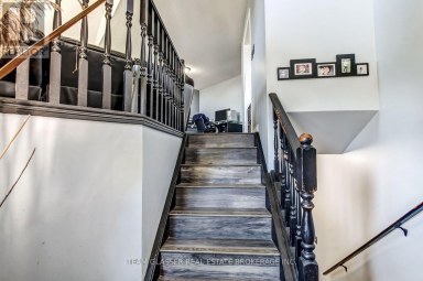 23999 MAYFAIR ROAD Adelaide Metcalfe Ontario photo 19