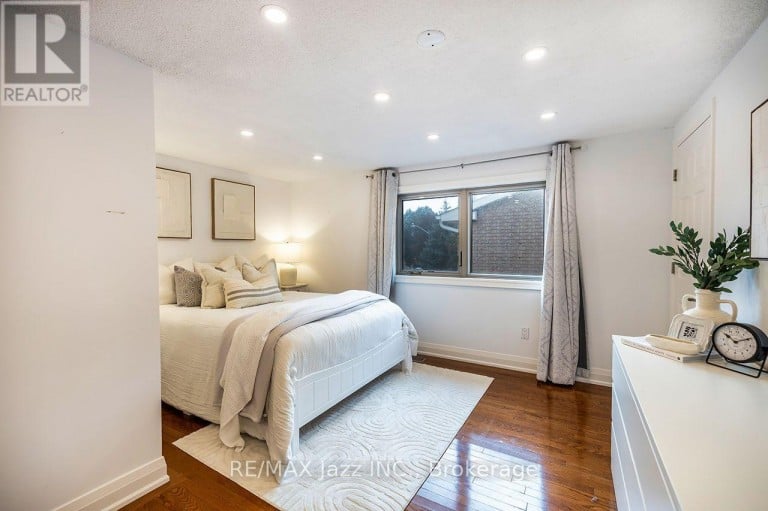 106 TILMAN CIRCLE, Markham (Markham Village), Ontario, L3P5V3