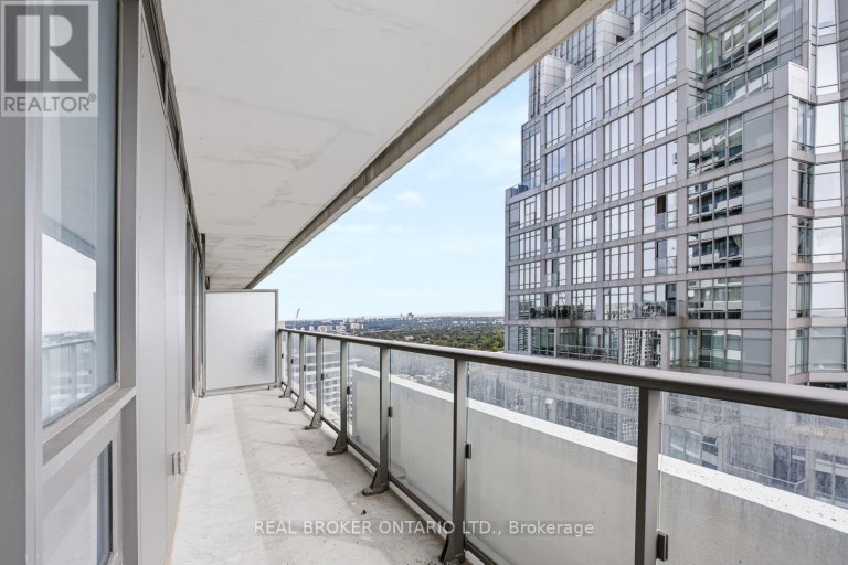 4207 - 2221 YONGE STREET, Toronto (Mount Pleasant West), Ontario, M4S2B4