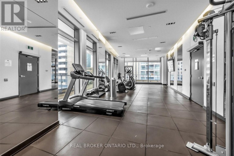 4207 - 2221 YONGE STREET, Toronto (Mount Pleasant West), Ontario, M4S2B4