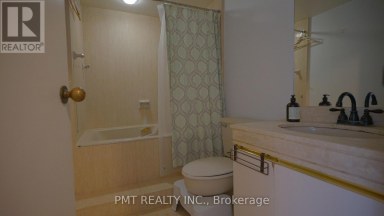 3107 - 65 HARBOUR SQUARE Toronto (Waterfront Communities) Ontario photo 10