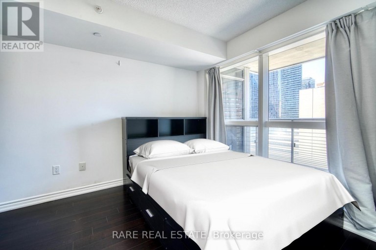 1024 - 386 YONGE STREET, Toronto (Bay Street Corridor), Ontario, M6B0A5