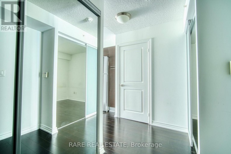 1024 - 386 YONGE STREET, Toronto (Bay Street Corridor), Ontario, M6B0A5