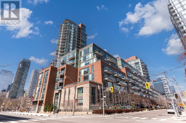 1702 - 112 GEORGE STREET, Toronto (Moss Park), Ontario, M5A2M5
