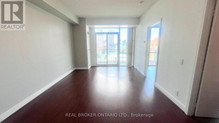 1702 - 112 GEORGE STREET, Toronto (Moss Park), Ontario, M5A2M5