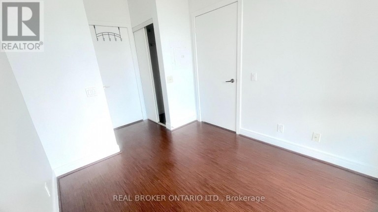 1702 - 112 GEORGE STREET, Toronto (Moss Park), Ontario, M5A2M5
