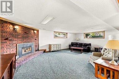 687 LUNDY'S LANE Peterborough (Otonabee Ward 1) Ontario photo 29