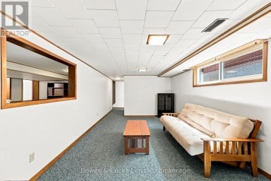 687 LUNDY'S LANE Peterborough (Otonabee Ward 1) Ontario photo 30