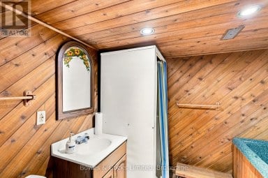 687 LUNDY'S LANE Peterborough (Otonabee Ward 1) Ontario photo 34