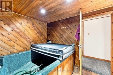 687 LUNDY'S LANE Peterborough (Otonabee Ward 1) Ontario photo 35