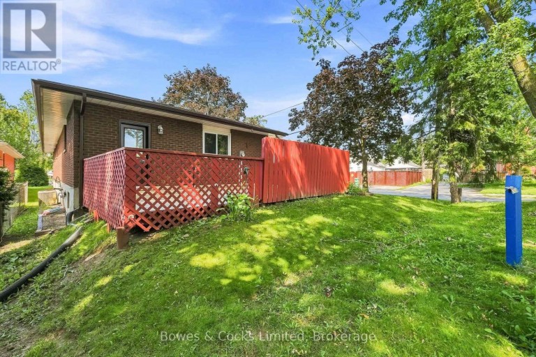 687 LUNDY'S LANE, Peterborough (Otonabee Ward 1), Ontario, K9J4J9