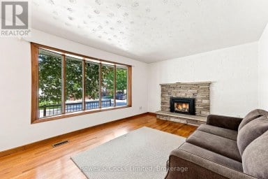 687 LUNDY'S LANE Peterborough (Otonabee Ward 1) Ontario photo 9