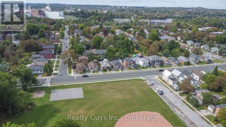 523 ARMOUR ROAD, Peterborough (Ashburnham Ward 4), Ontario, K9H1Y8