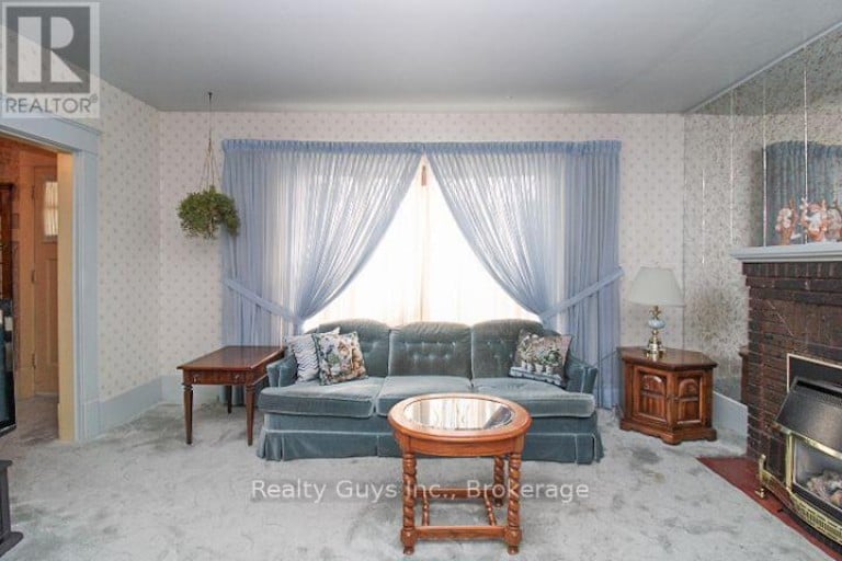 523 ARMOUR ROAD, Peterborough (Ashburnham Ward 4), Ontario, K9H1Y8