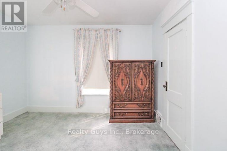 523 ARMOUR ROAD, Peterborough (Ashburnham Ward 4), Ontario, K9H1Y8