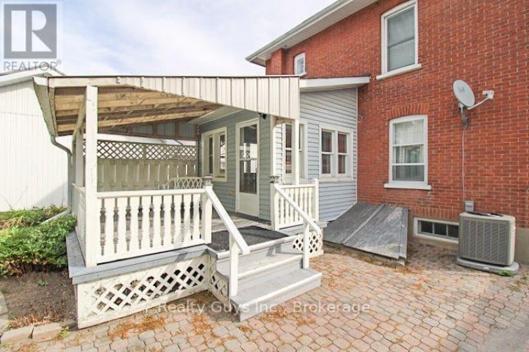 523 ARMOUR ROAD, Peterborough (Ashburnham Ward 4), Ontario, K9H1Y8