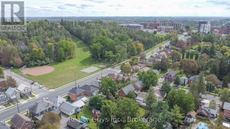 523 ARMOUR ROAD, Peterborough (Ashburnham Ward 4), Ontario, K9H1Y8