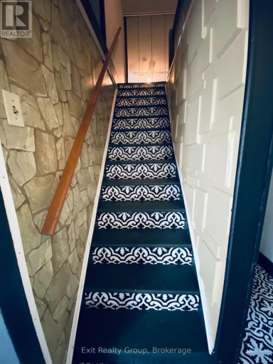 33 GLASTONBURY ROAD, Addington Highlands (Addington Highlands), Ontario, K0H2G0
